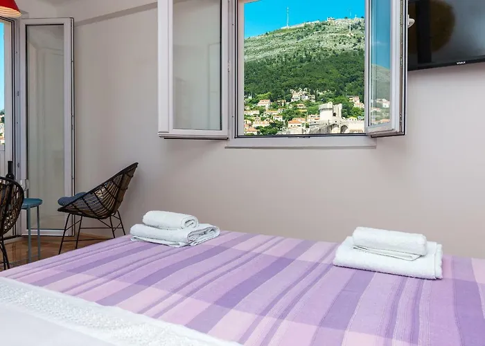 Apartments Simovic Old Town