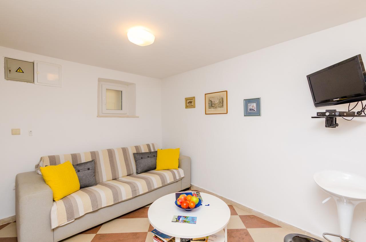 Simovic Old Town Apartment *