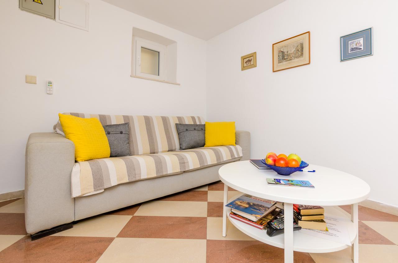 Apartment Simovic Old Town *